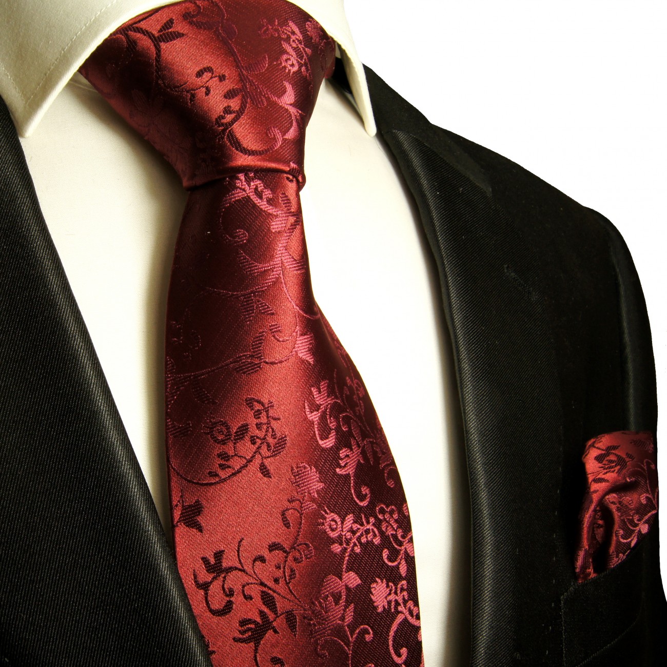 Tie and pocket square burgundy maroon