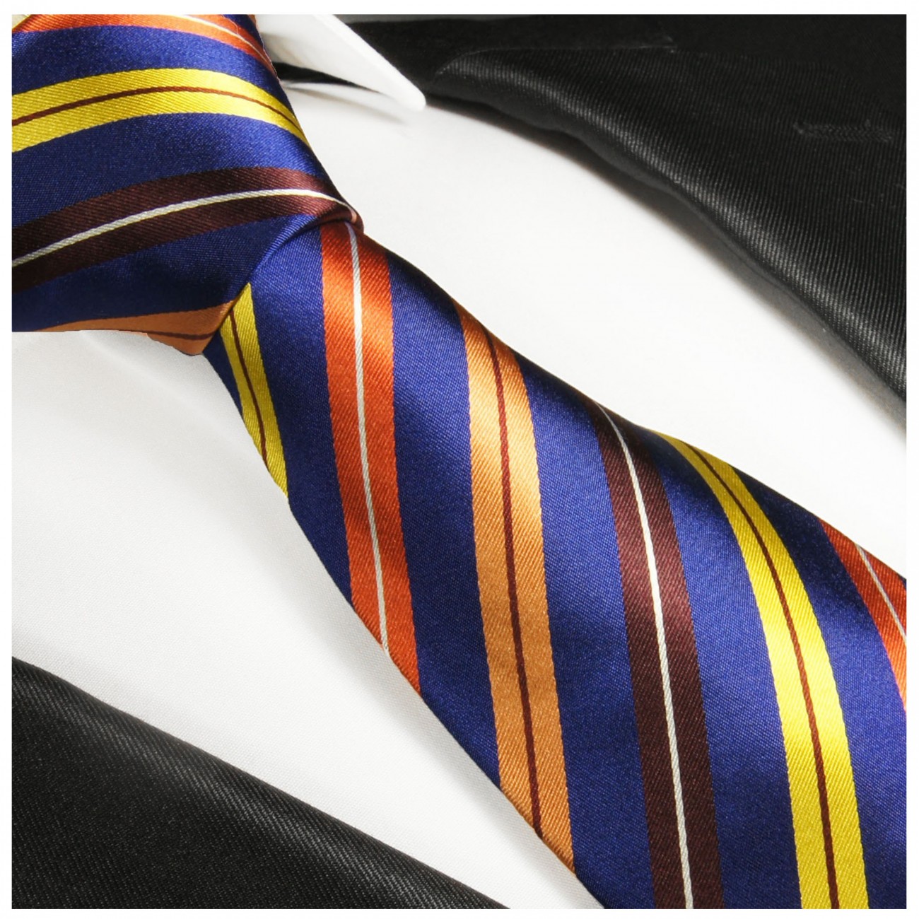 orange-blau-gestreifte-Krawatte-332