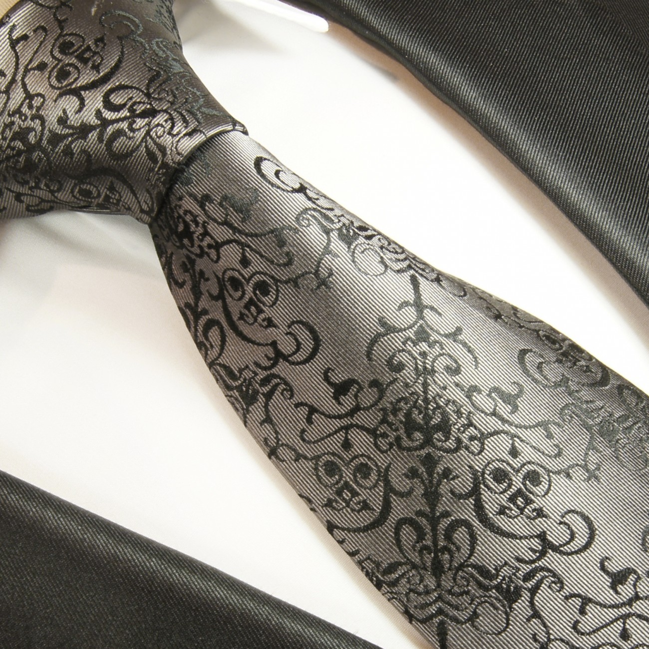 Krawatte silber grau schwarz barock Seide