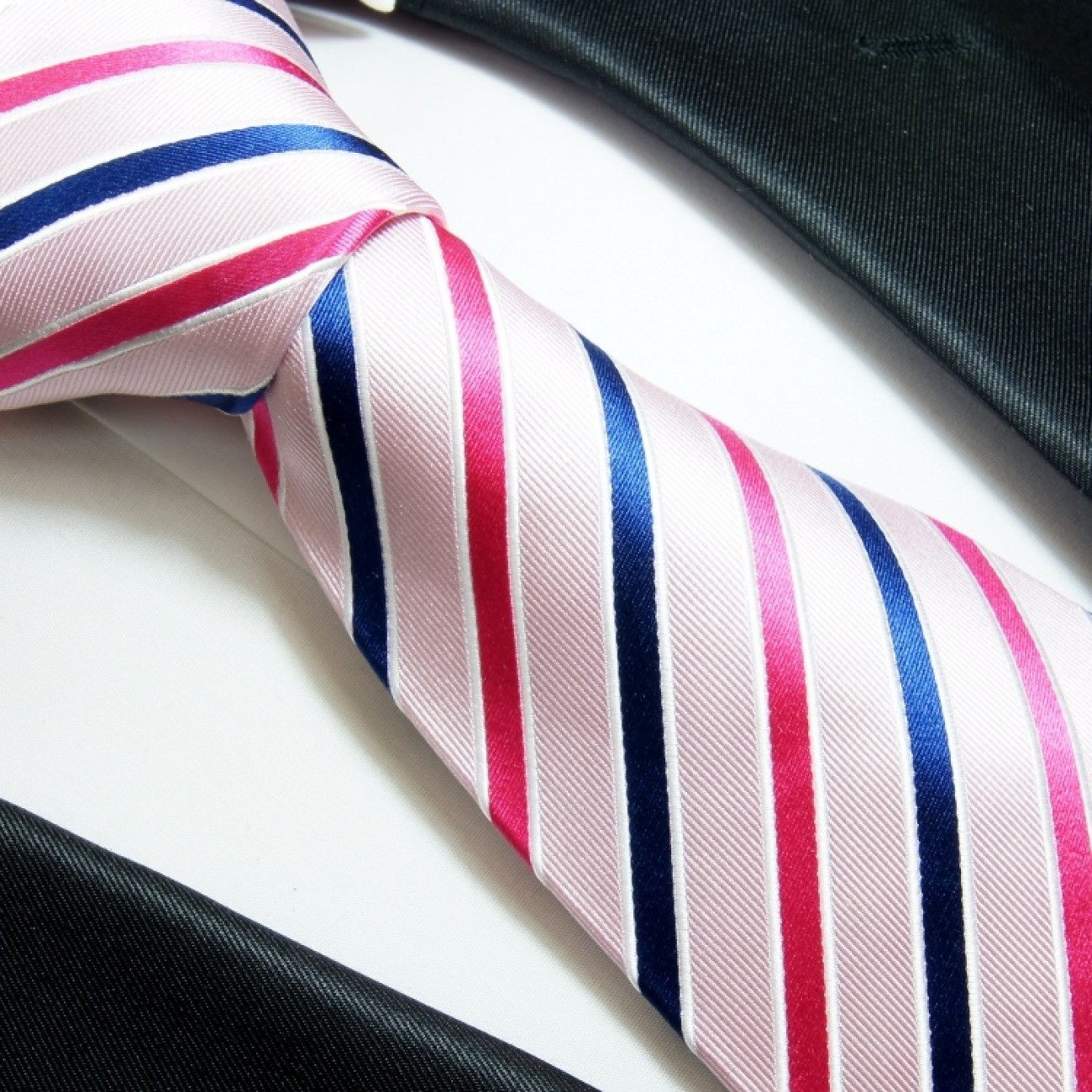 pinke Krawatte