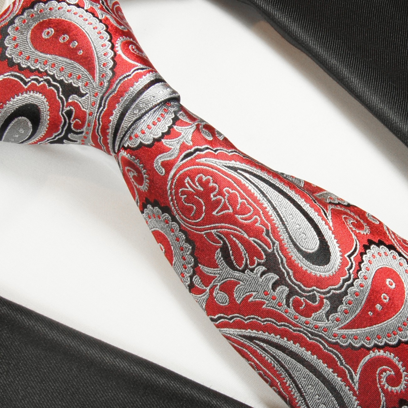 Krawatte rot grau schwarz paisley brokat Seide